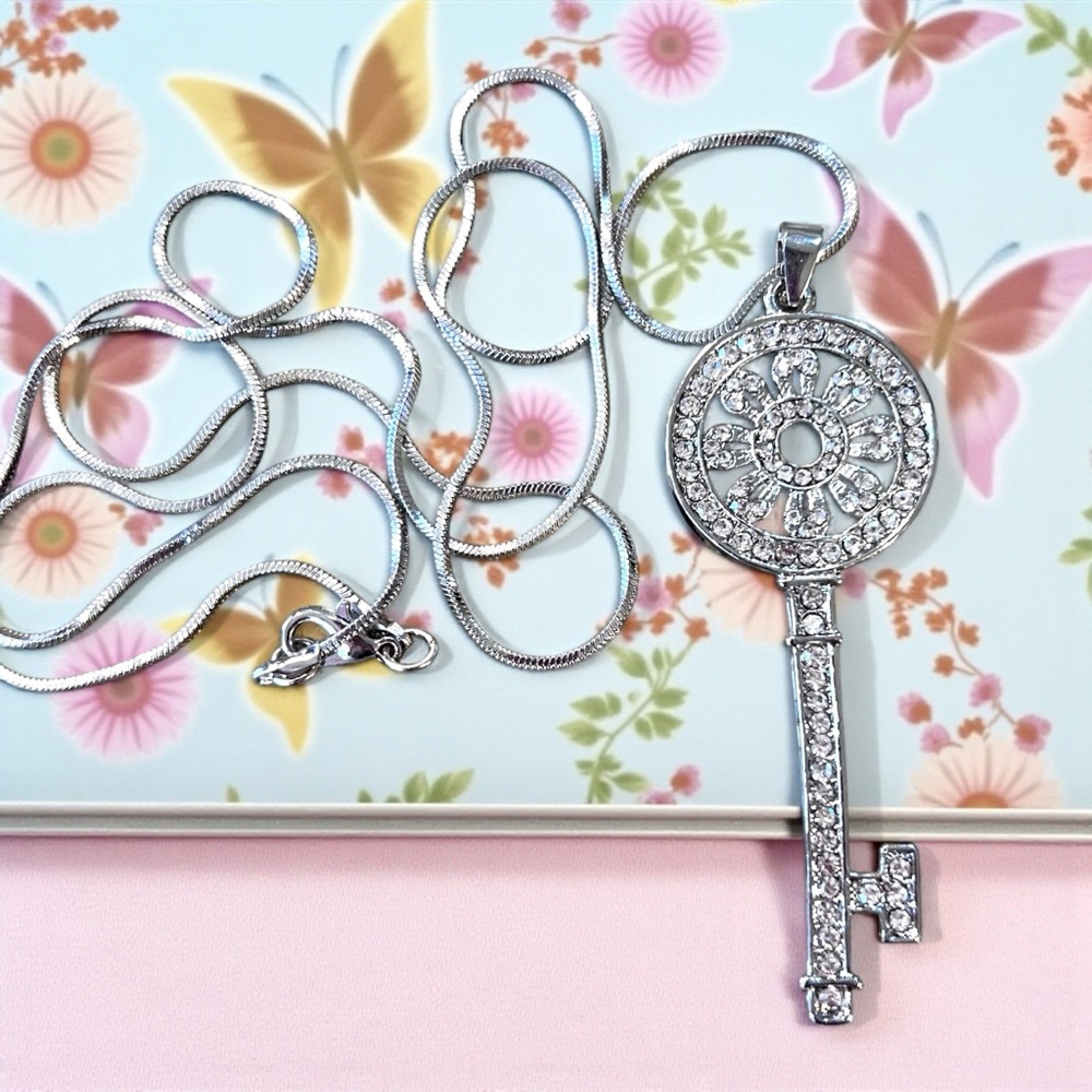 Rhinestone Key Pendant Necklace - Picture 6 of 17